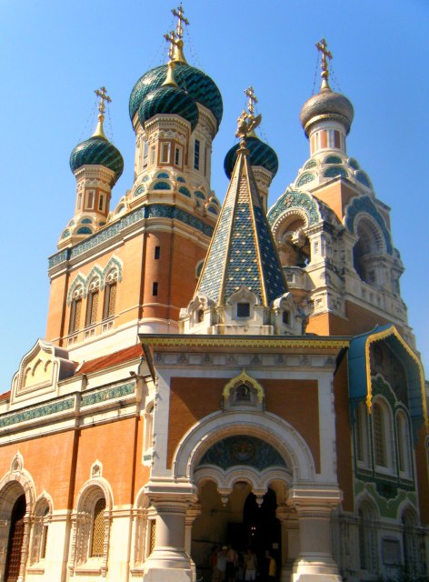 La cathédrale orthodoxe à Nice est un des nombreux endroits incontournables à visiter à Nice.