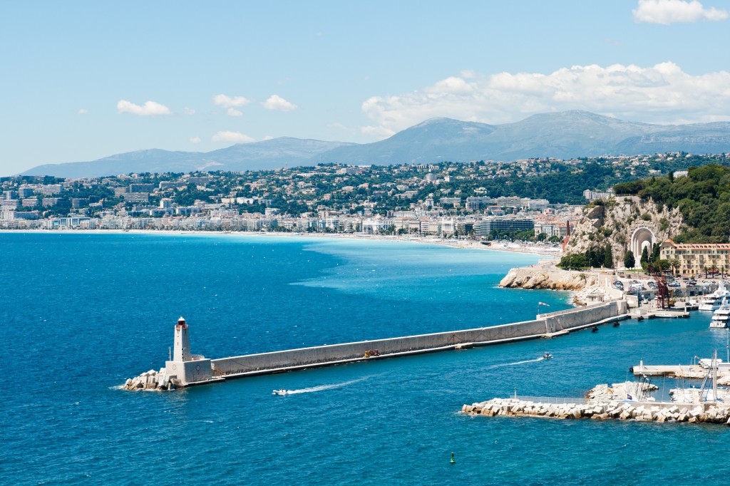 Vous voilà équipés pour éviter les arnaques et profiter de votre location saisonnière sur la côte d’azur